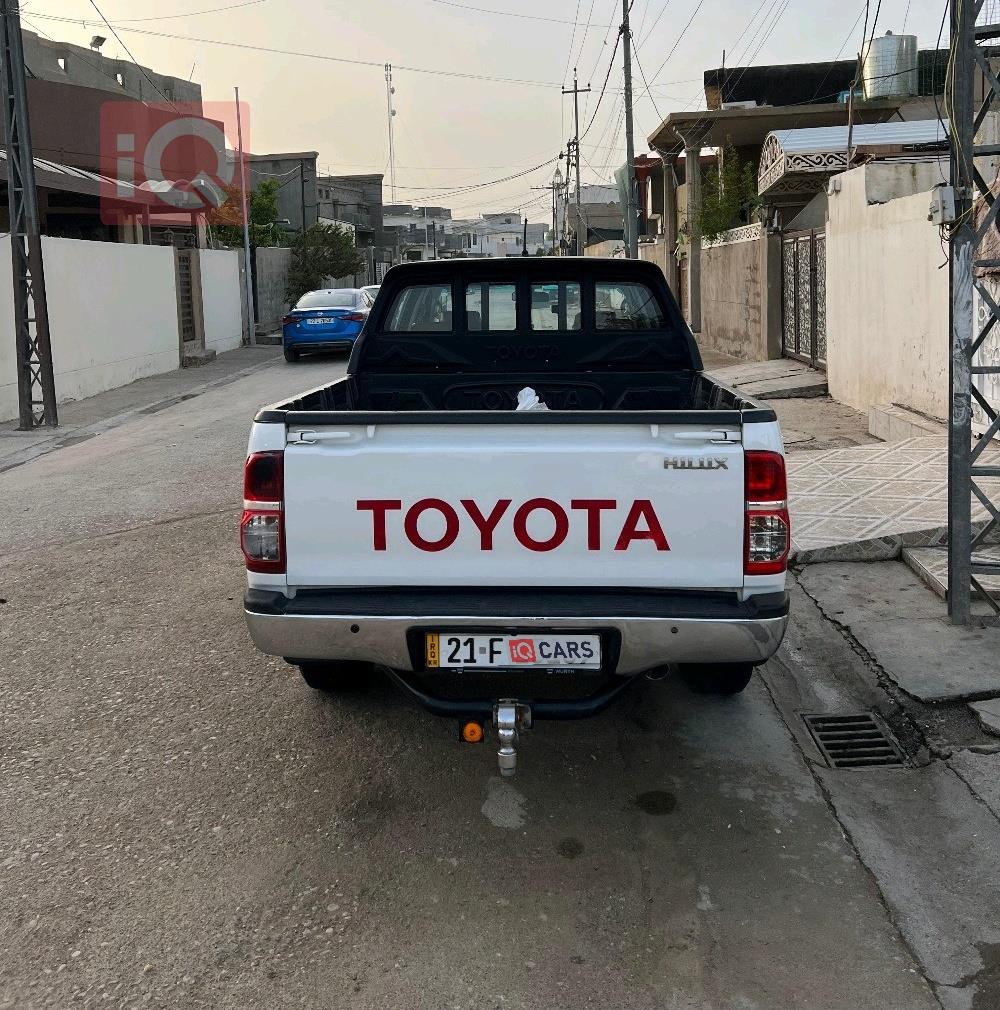 تويوتا هايلوكس